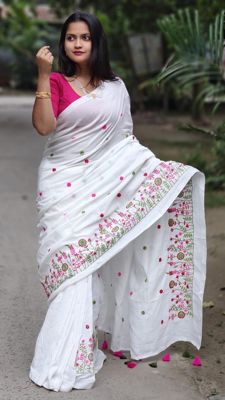 SAREEN Elegant White Floral Embroidered Mal Cotton Saree with Tassel Pallu